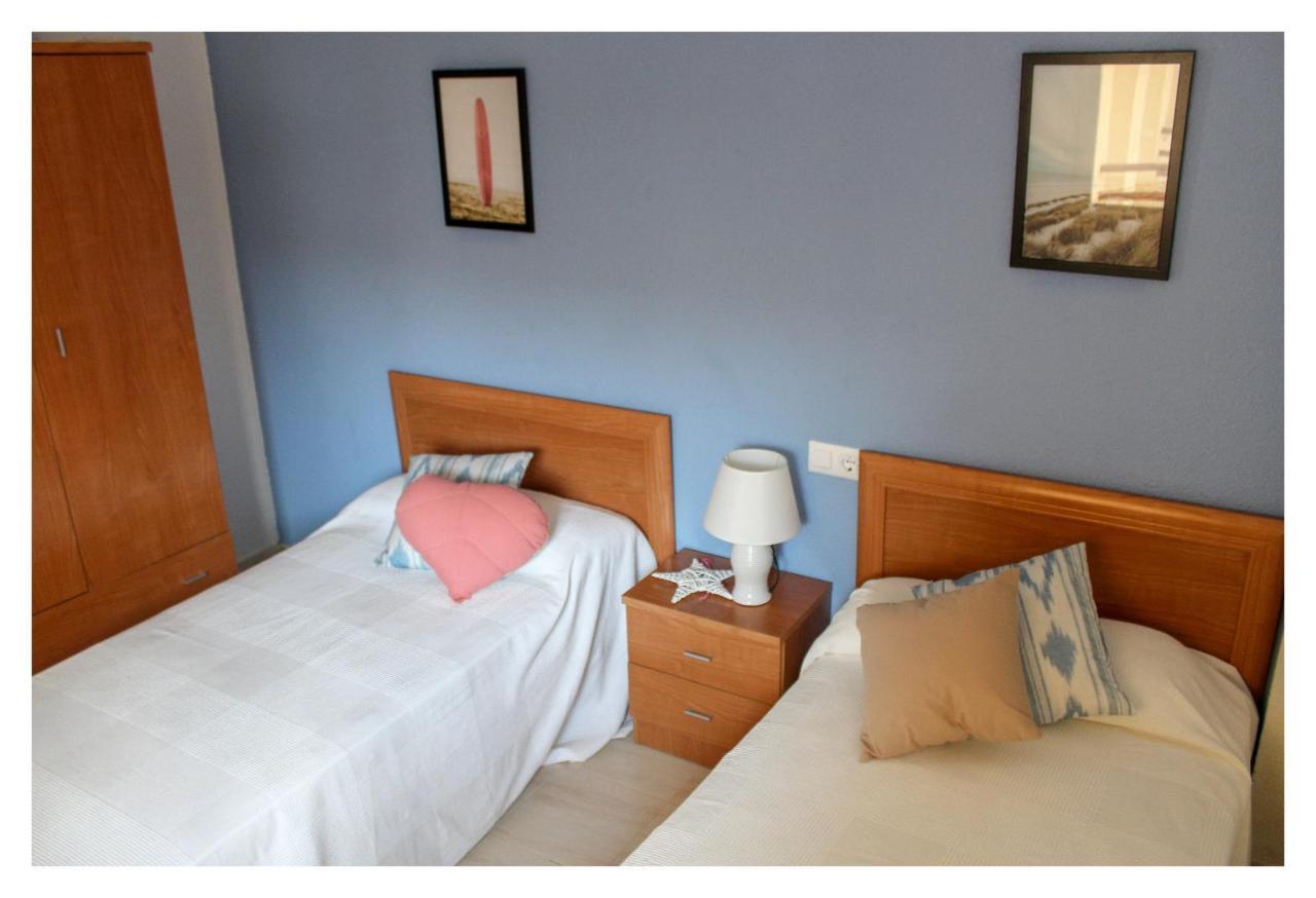 Apartamentos Inma Mayor En Primera Linea De Playa, Con Parking Y Piscina Лос-Каньос-де-Мека Экстерьер фото
