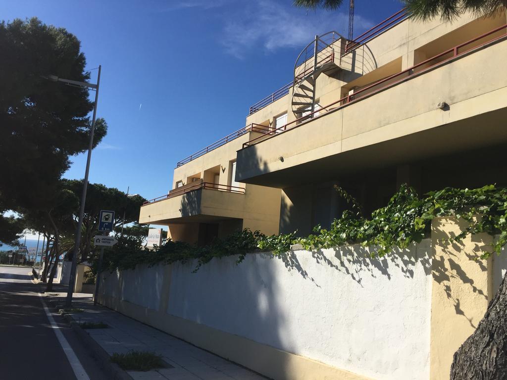 Apartamentos Inma Mayor En Primera Linea De Playa, Con Parking Y Piscina Лос-Каньос-де-Мека Экстерьер фото
